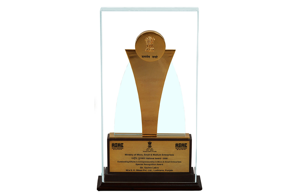 NATIONAL-AWARD-(WHITE-BG)